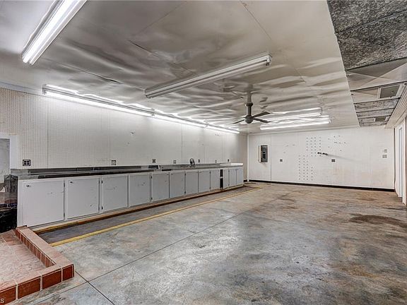 4th image of 112 Short Morgan St