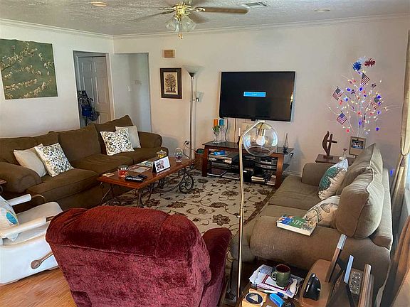 3rd image of 2422 Avenue E