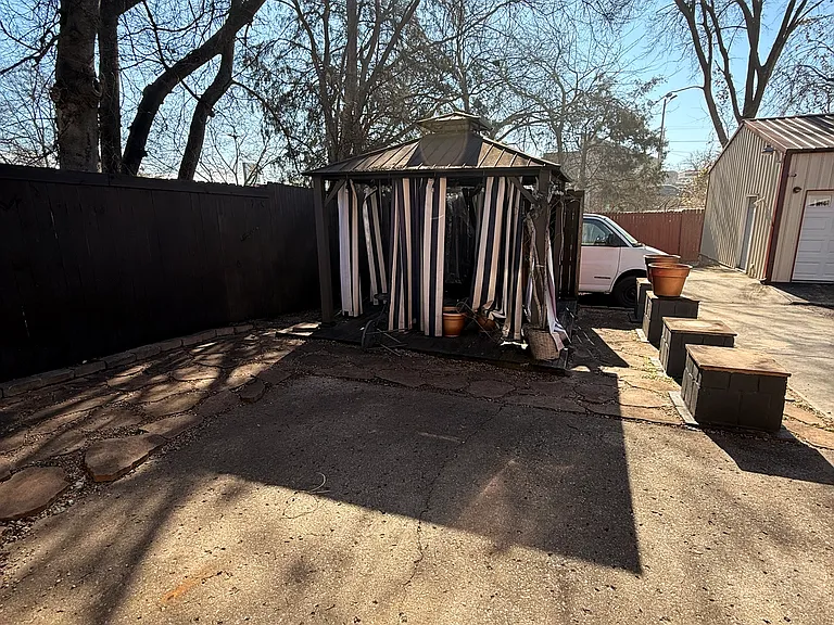 237 Eisenhower Dr — Photo 23