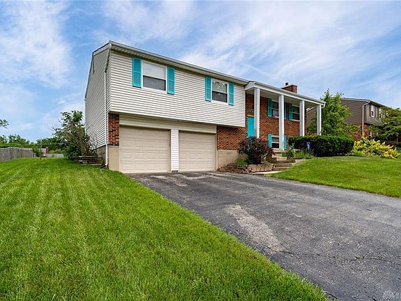 2nd image of 802 Jamestown Dr