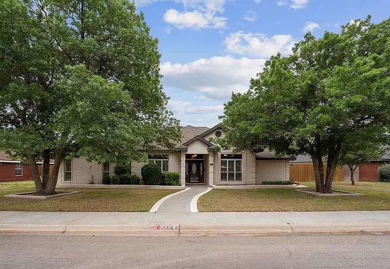 5309 Ridgefield Ct — Photo 1