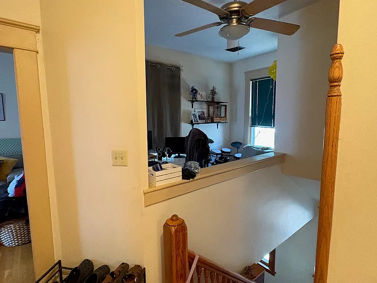 412 W 10th St #3 — Photo 9