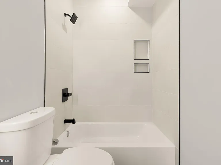 3215 Mount Pleasant St NW #201 — Photo 25