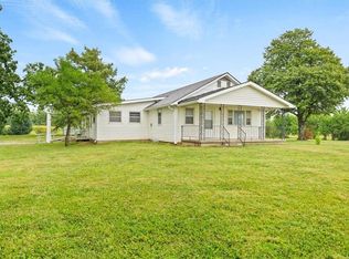 15097 24th Hwy, Lexington, MO 64067