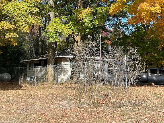 3rd image of 947 Doerr Rd