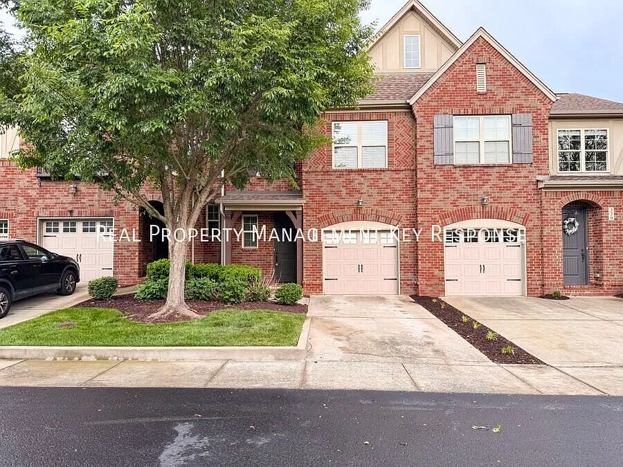 332 Coronado Private Cir