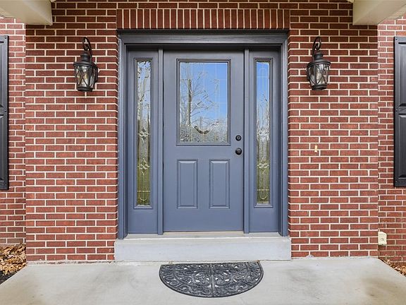 3rd image of 5653 Meridian Rd