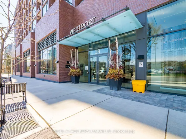 28 Ann St #418, Mississauga, ON L5G 0E1
