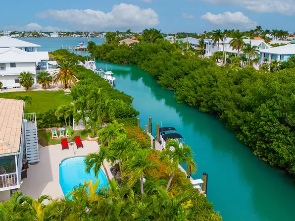 220 15th St, Key Colony Beach, FL 33050