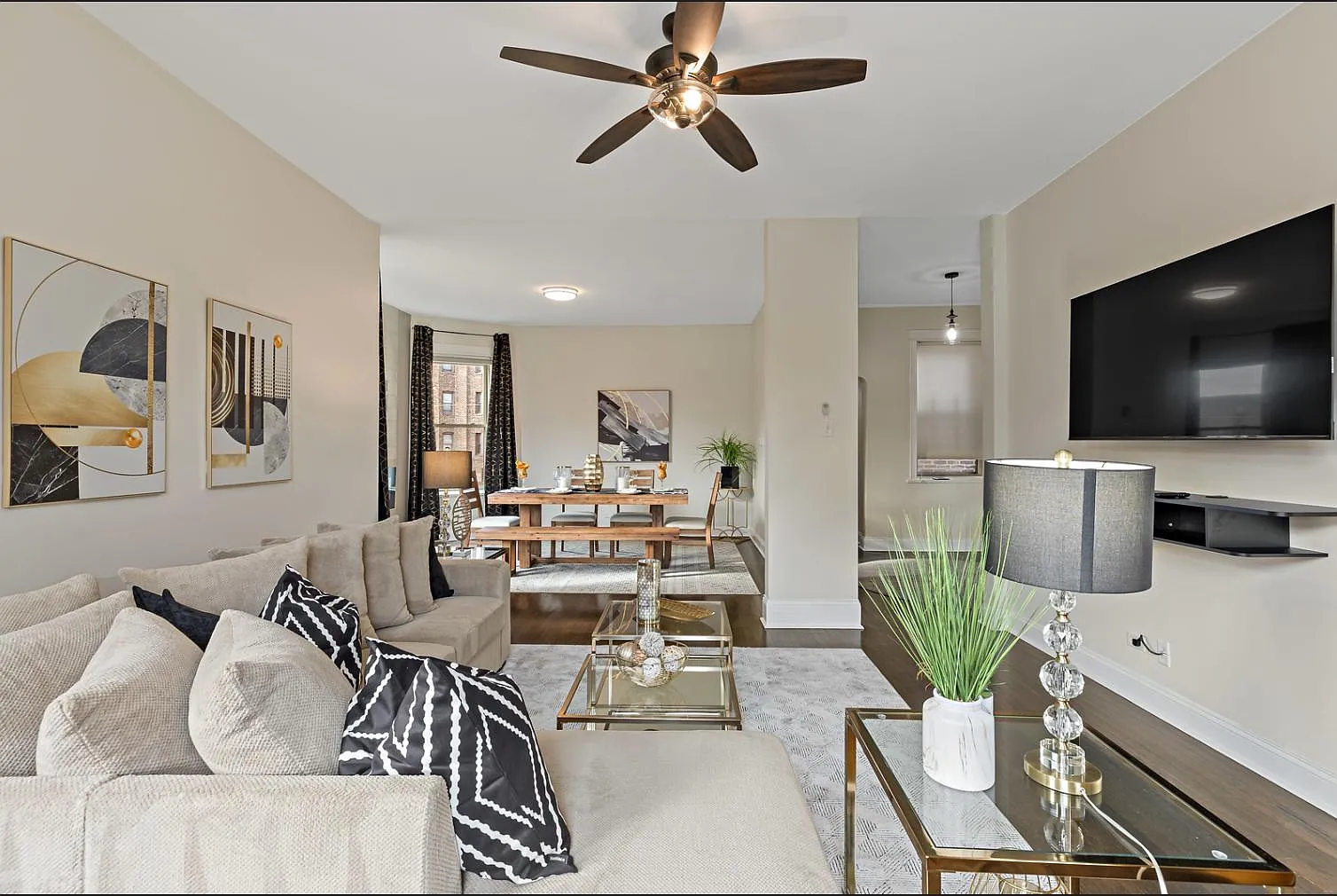 5536 S King Dr Apt 1 - Garfield Greystone - 10 Mins to Dining & Downtown — Photo 4