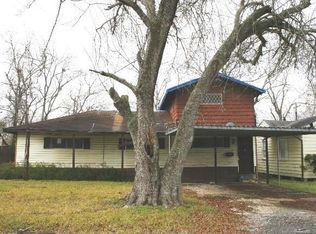 518 S Kansas St, La Porte, TX 77571