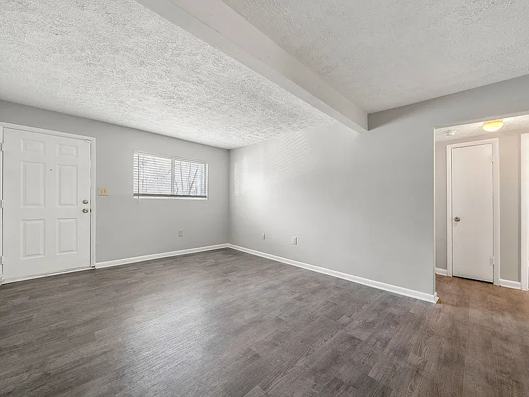 Balfour Forest Apartments — Photo 6
