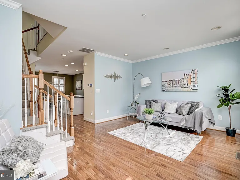 1236 Harbor Island Walk — Photo 10