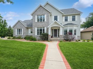 2726 Seneca Ct NE, Cedar Rapids, IA 52402