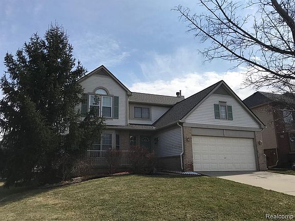 2nd image of 28962 Hearthstone Dr