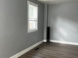 717 Oakland Beach Ave FLOOR 1, Warwick, RI 02889