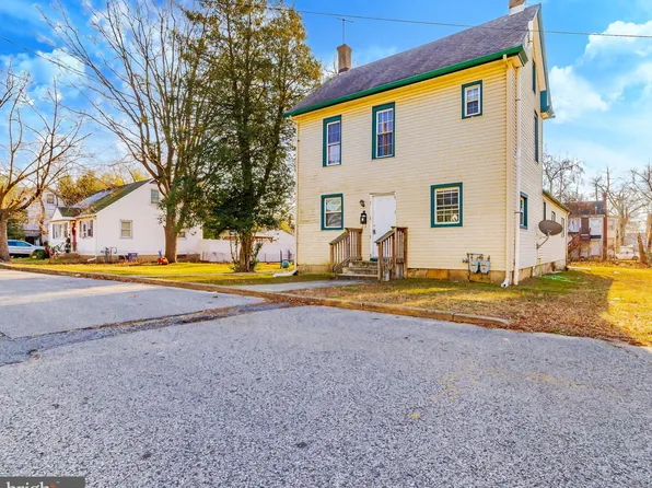 22 E Madison St, Paulsboro, NJ 08066