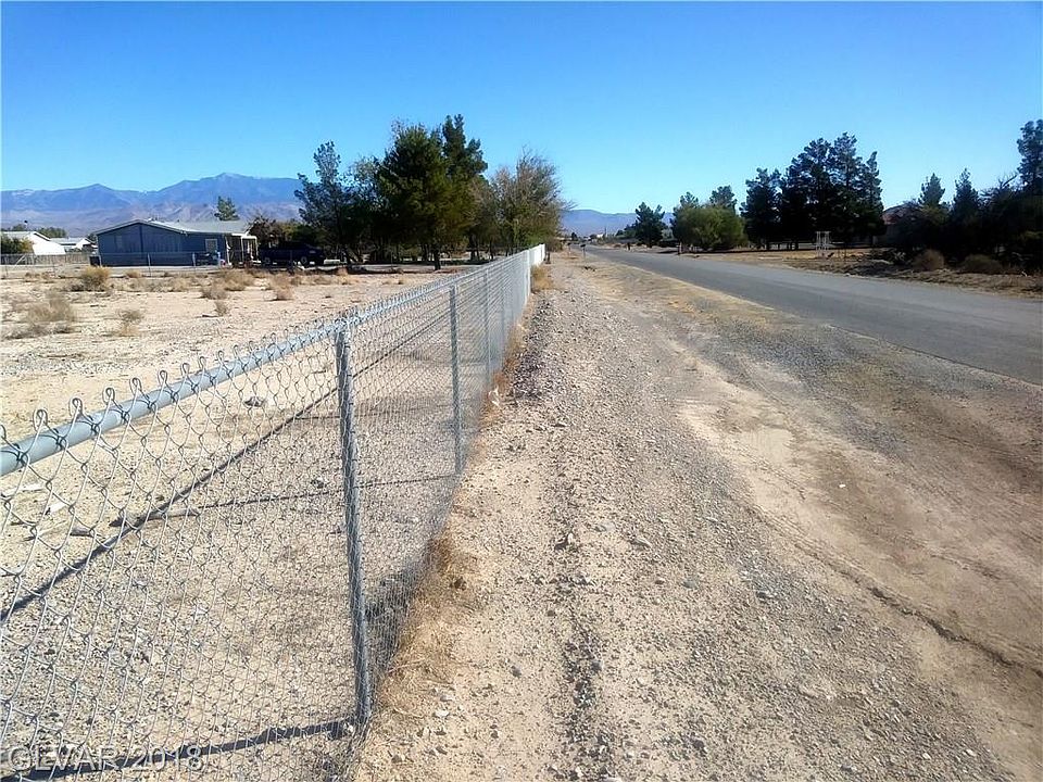 2nd image of 480 Starlight Dr