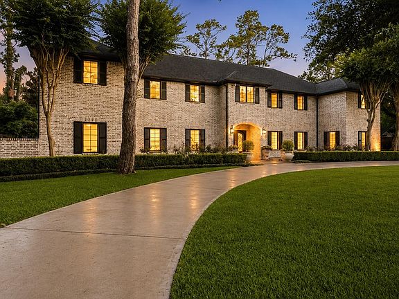 3rd image of 11407 Holidan Way