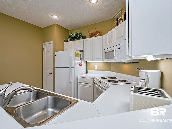 4th image of 3736 S Cypress Point Dr #106B
