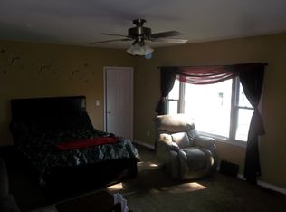 216 S 3rd St, Riverton, IL
