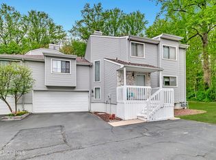 30 Kennedy Ct, Middletown, NJ 07748