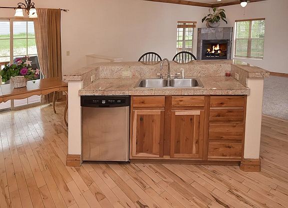 2nd image of 540 Bluffs Dr
