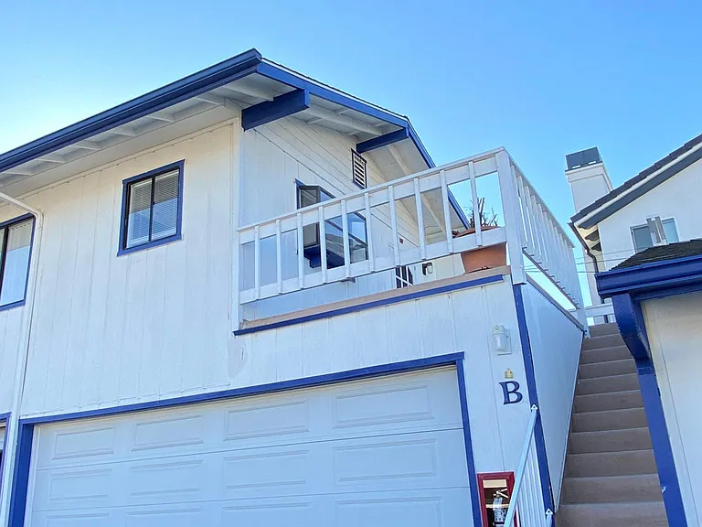 1816 Marshallfield Ln #B — Photo 2