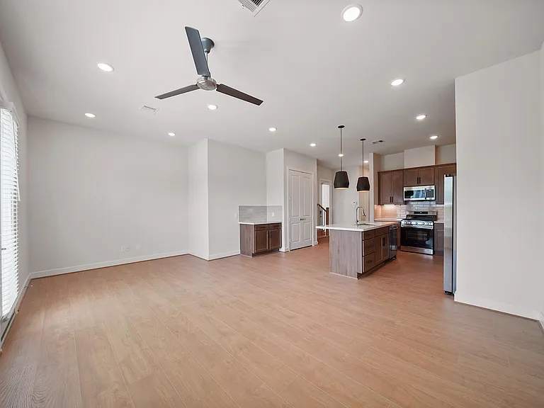 1518 Colonial Gorge Dr — Photo 13
