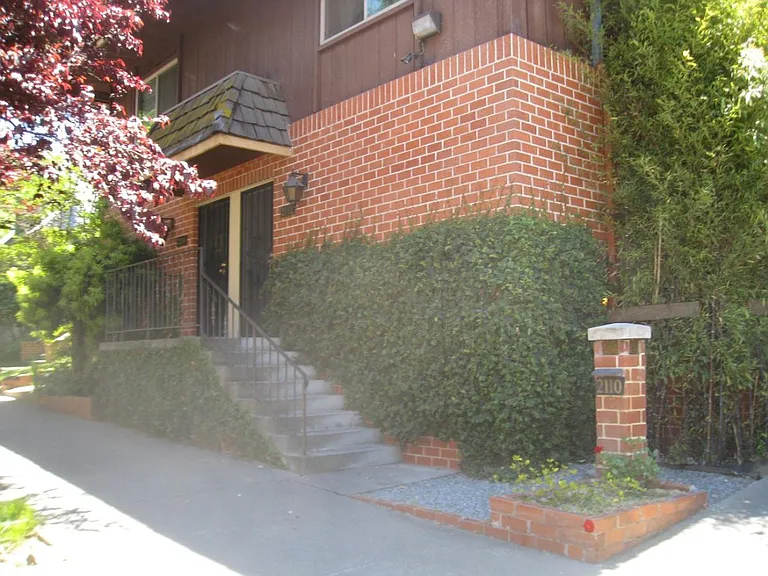 2112 T St — Photo 1