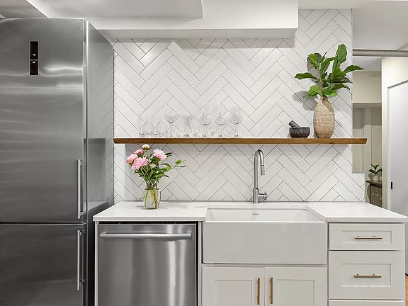 4th image of 115 8th Ave APT 1