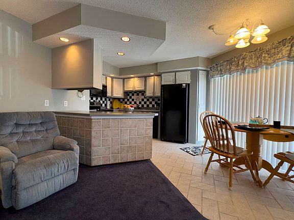 4th image of 4290 Pinehurst Circle #B6
