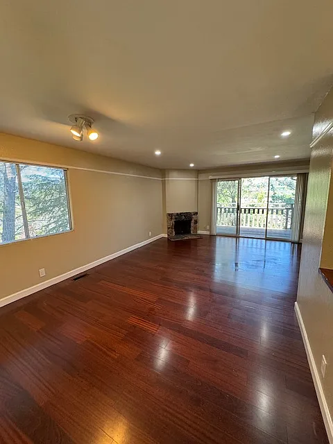 16 Circle Dr #1 photo 1
