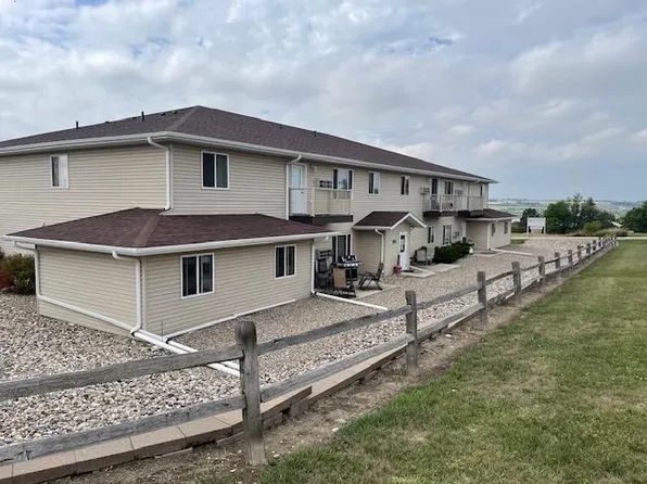 500 E Division St, Kenmare, ND 58746