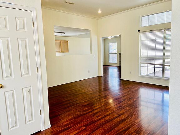 2nd image of 3605 W Margaret Pl