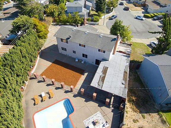 5th image of 36086 Malta Pl