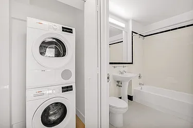 420 West 42nd Street #39D in Hell's Kitchen, Manhattan