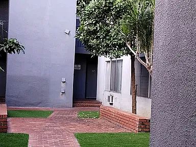 Building Photo 3
