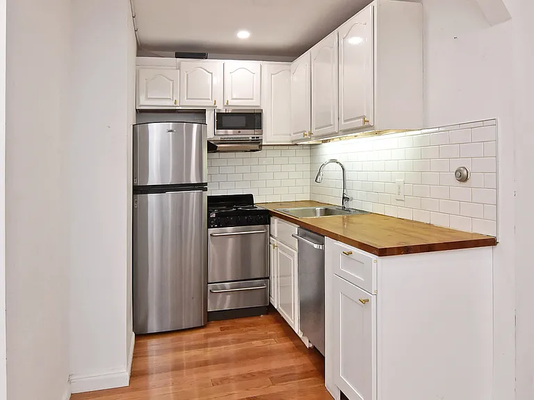 87 Attorney St #1B — Photo 2