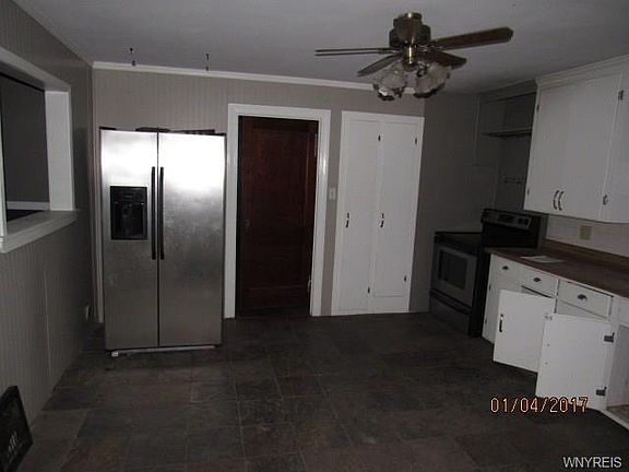 2nd image of 1565 Lockport St