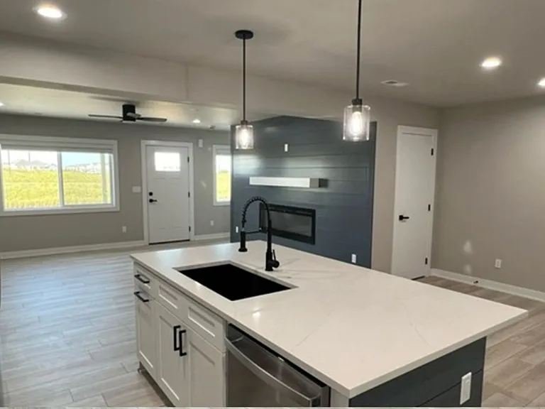 14422 Springbrook Trl — Photo 3