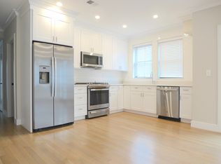 4 Oakdale St FLOOR 1, Jamaica Plain, MA 02130