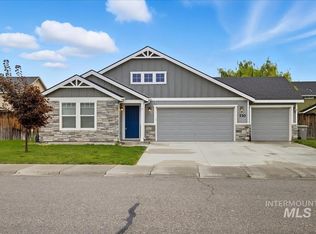 730 SW Huebert St, Mountain Home, ID 83647