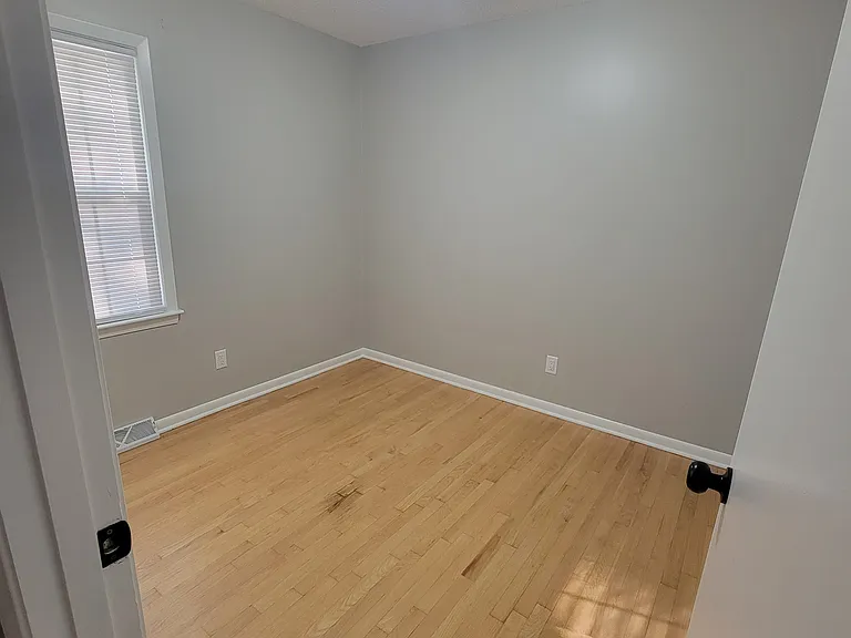 10706 N McGee St — Photo 18