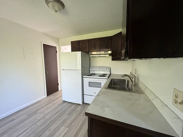 2056 Mississippi St N #102 — Photo 8