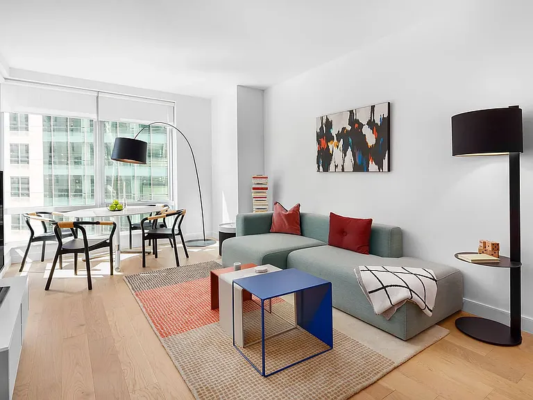 225 E 39th St #23E — Photo 1