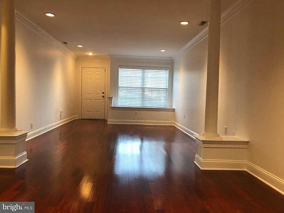 4th image of 317 Monterey Pl