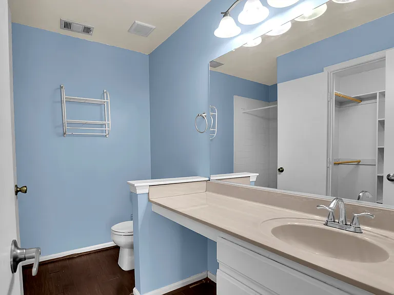 5256 Lake Victoria Arch — Photo 12
