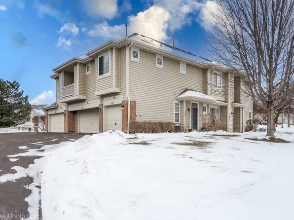 581 Blue Springs Dr, Fox Lake, IL 60020