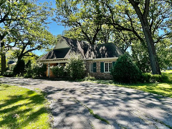 3rd image of 1000 Prestwick Dr